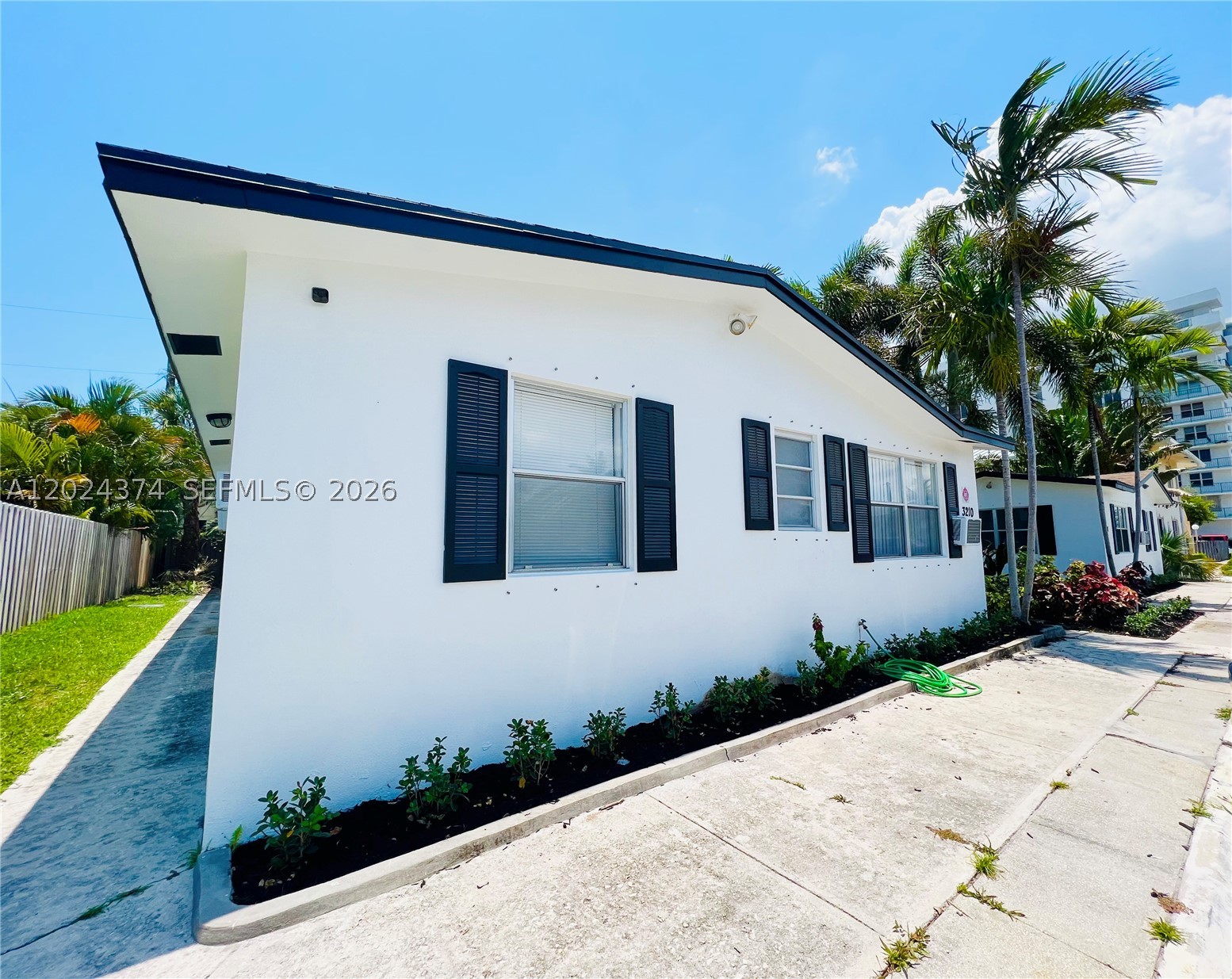 3210 Canal Dr 6 Property Photo 12
