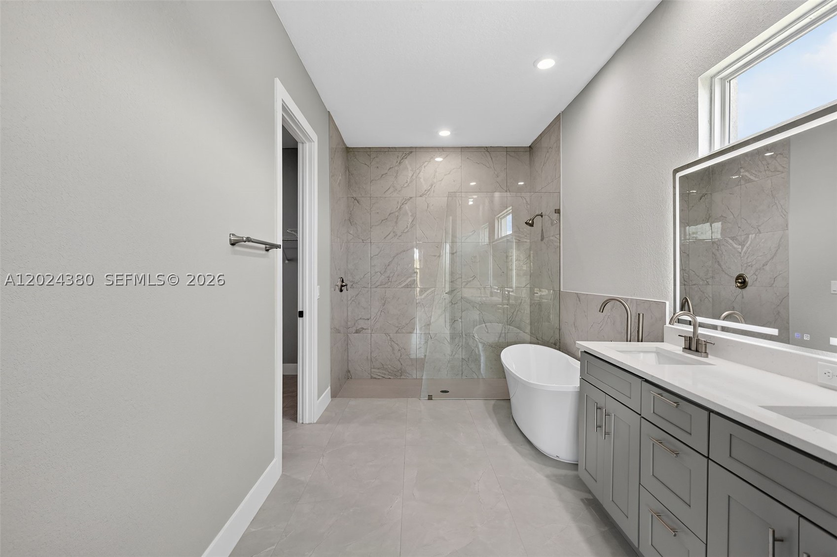 15109 Aquarius Circle Property Photo 28