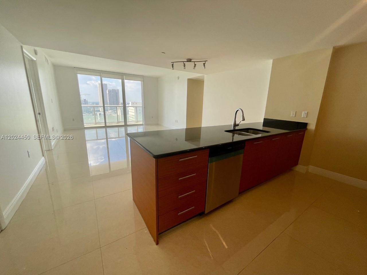 50 Biscayne Blvd 2401 Property Photo 3