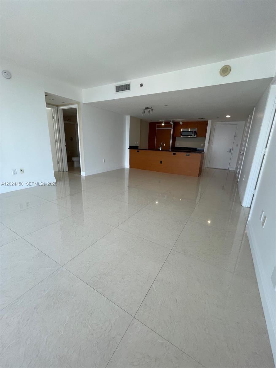 50 Biscayne Blvd 2401 Property Photo 5