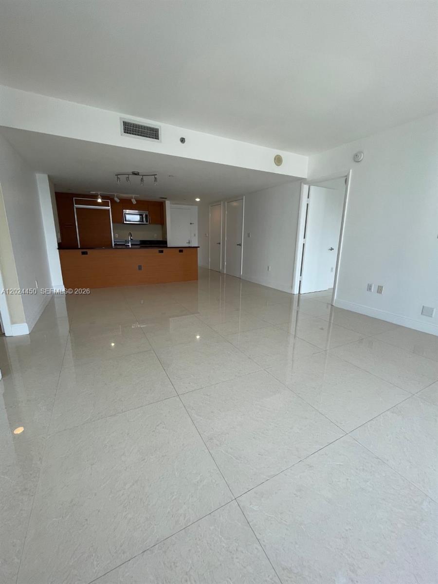 50 Biscayne Blvd 2401 Property Photo 6