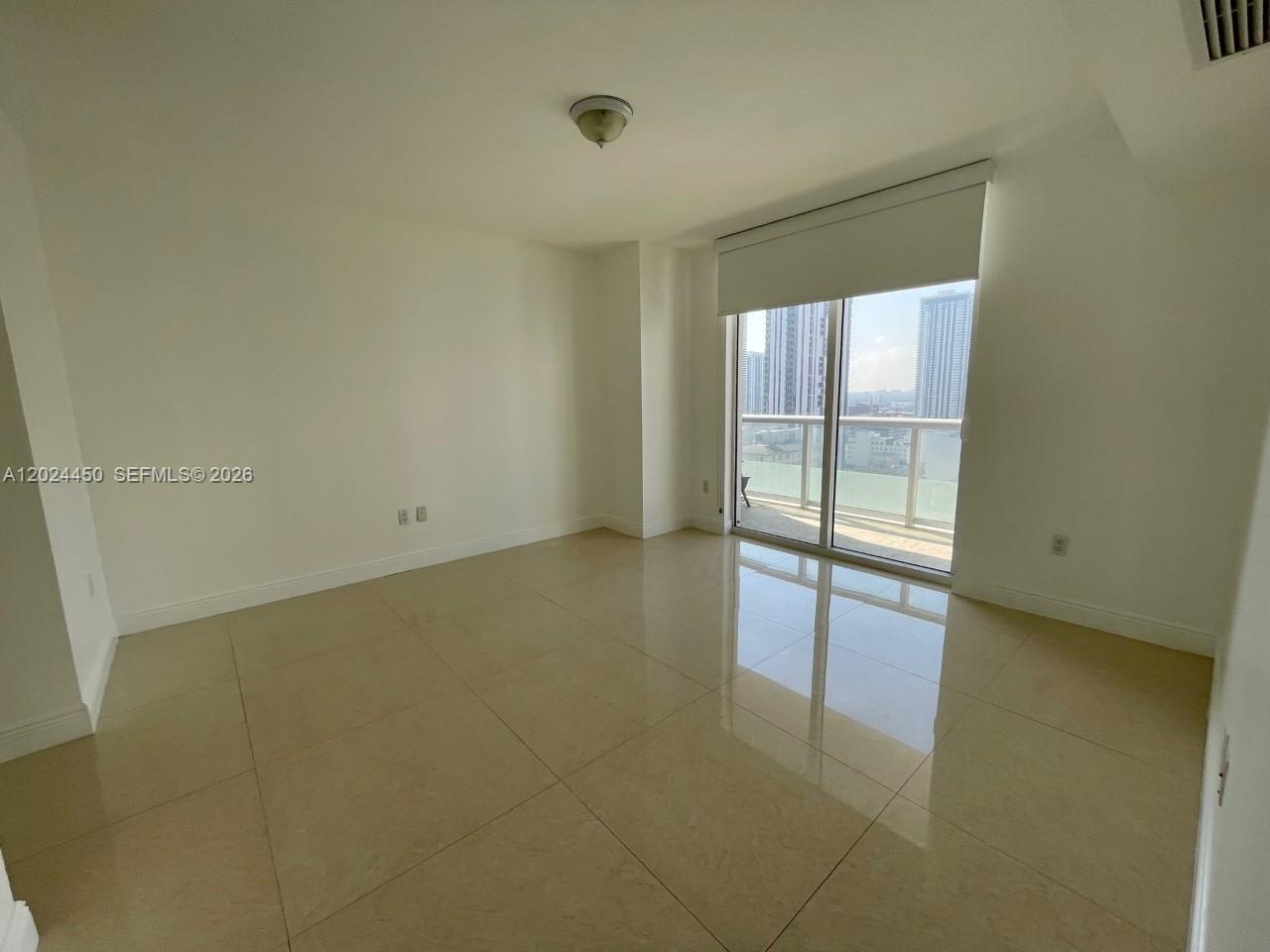 50 Biscayne Blvd 2401 Property Photo 7