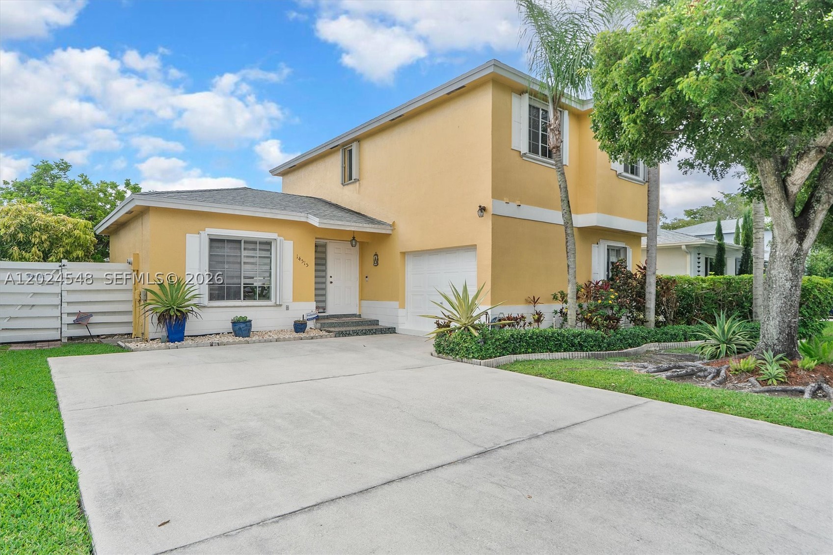 14515 Sw 139th Ave Cir E Property Photo 1
