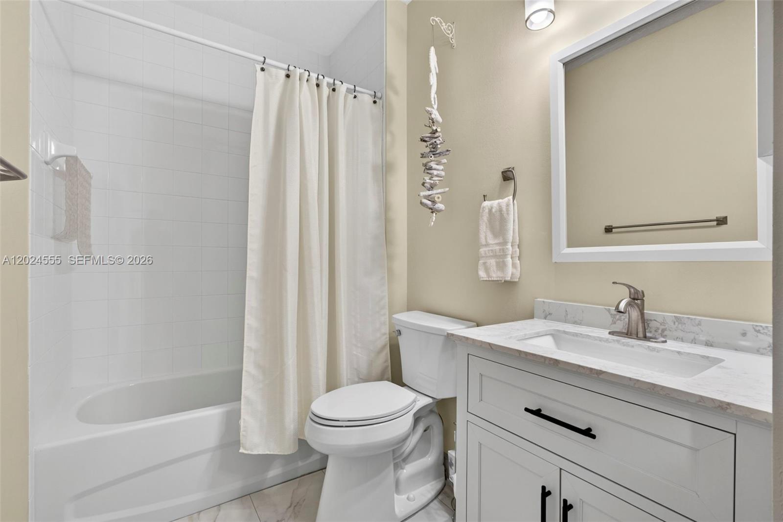 2368 Windjammer Way Property Photo 26