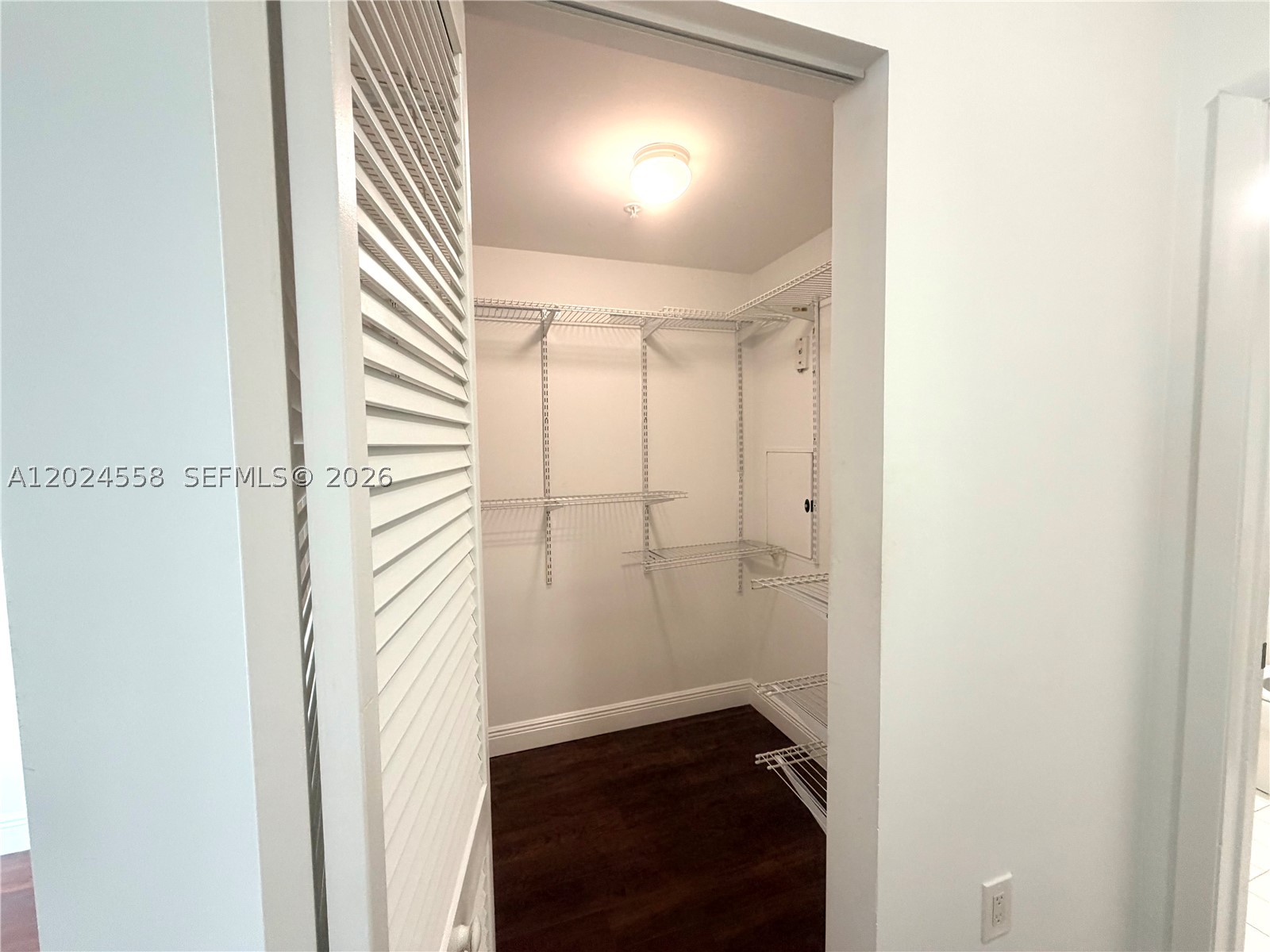7290 Sw 90th St 303 Property Photo 10