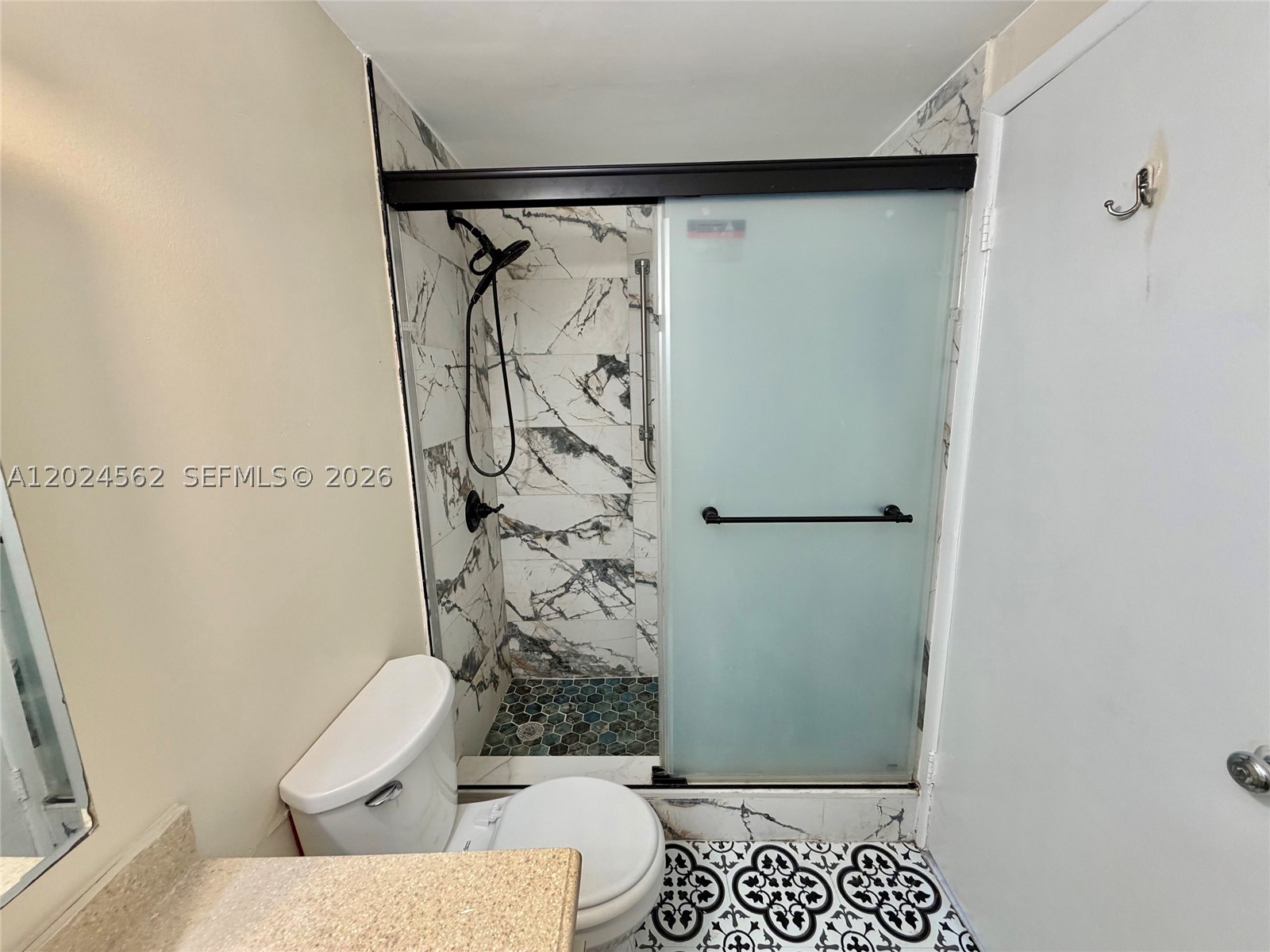 4001 Hillcrest Dr 609 Property Photo 10