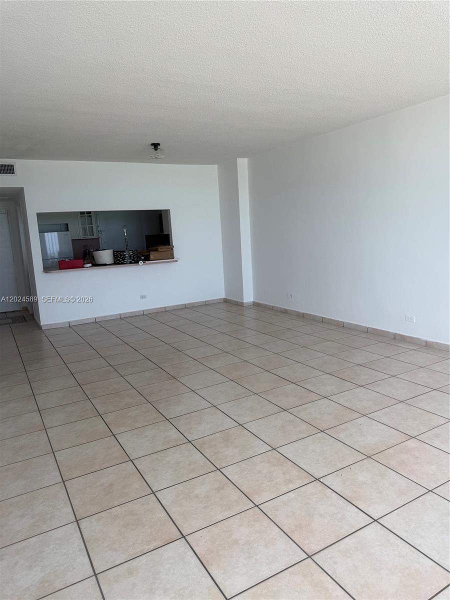 5601 Collins Av 607 Property Photo 13