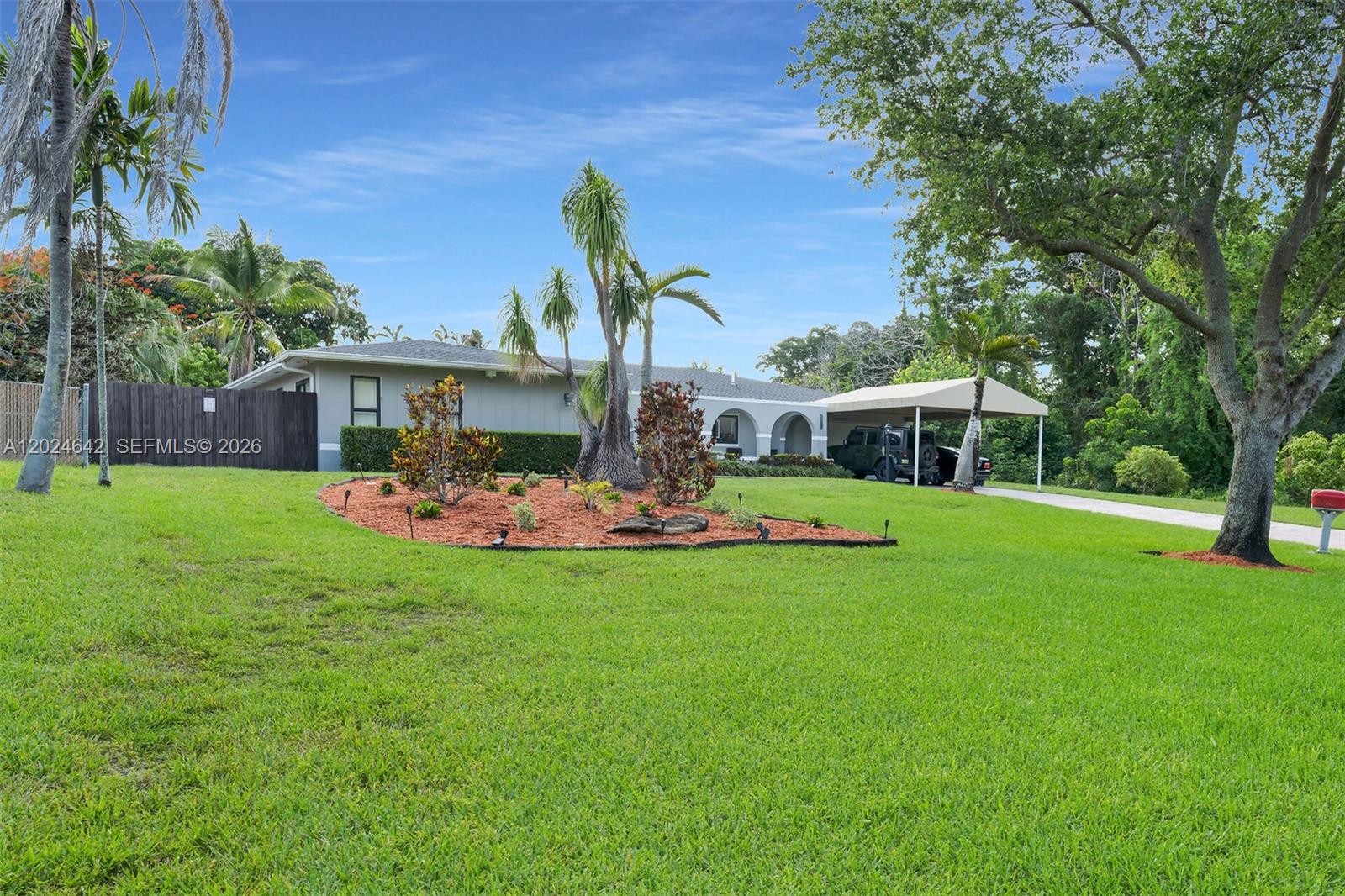 8825 Sw 185th Ter Property Photo 35