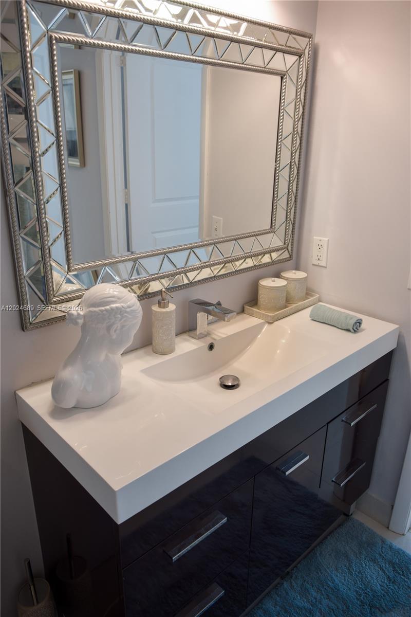 3180 Sw 22nd Ter Ph203 Property Photo 10