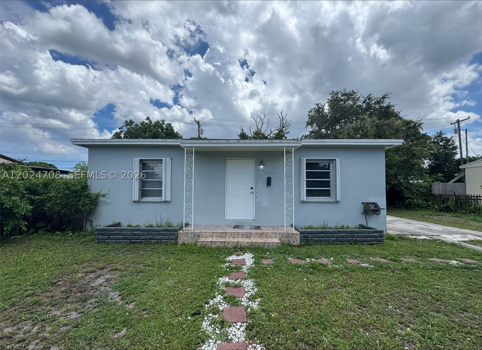 1320 NW 87th St Property Photo 1