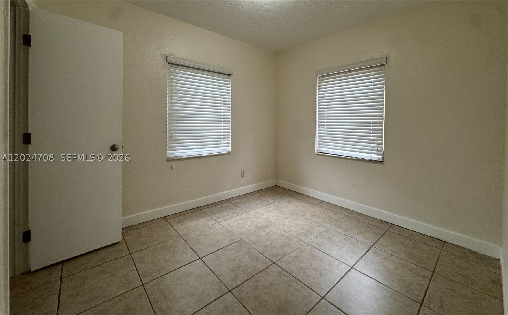 1320 Nw 87th St Property Photo 9