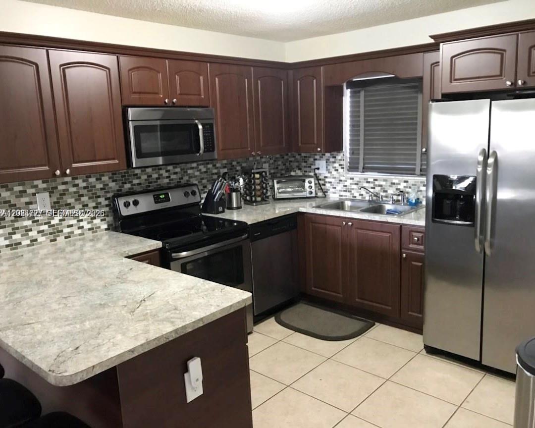 15302 Sw 180th Ter Property Photo 4