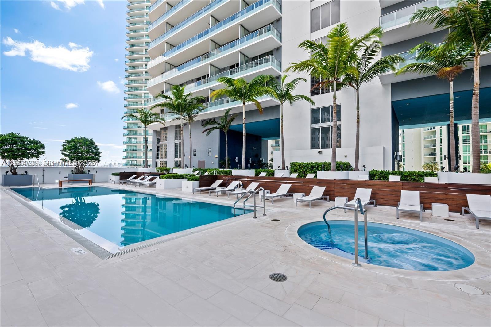1300 Brickell Bay Dr 1007 Property Photo 3