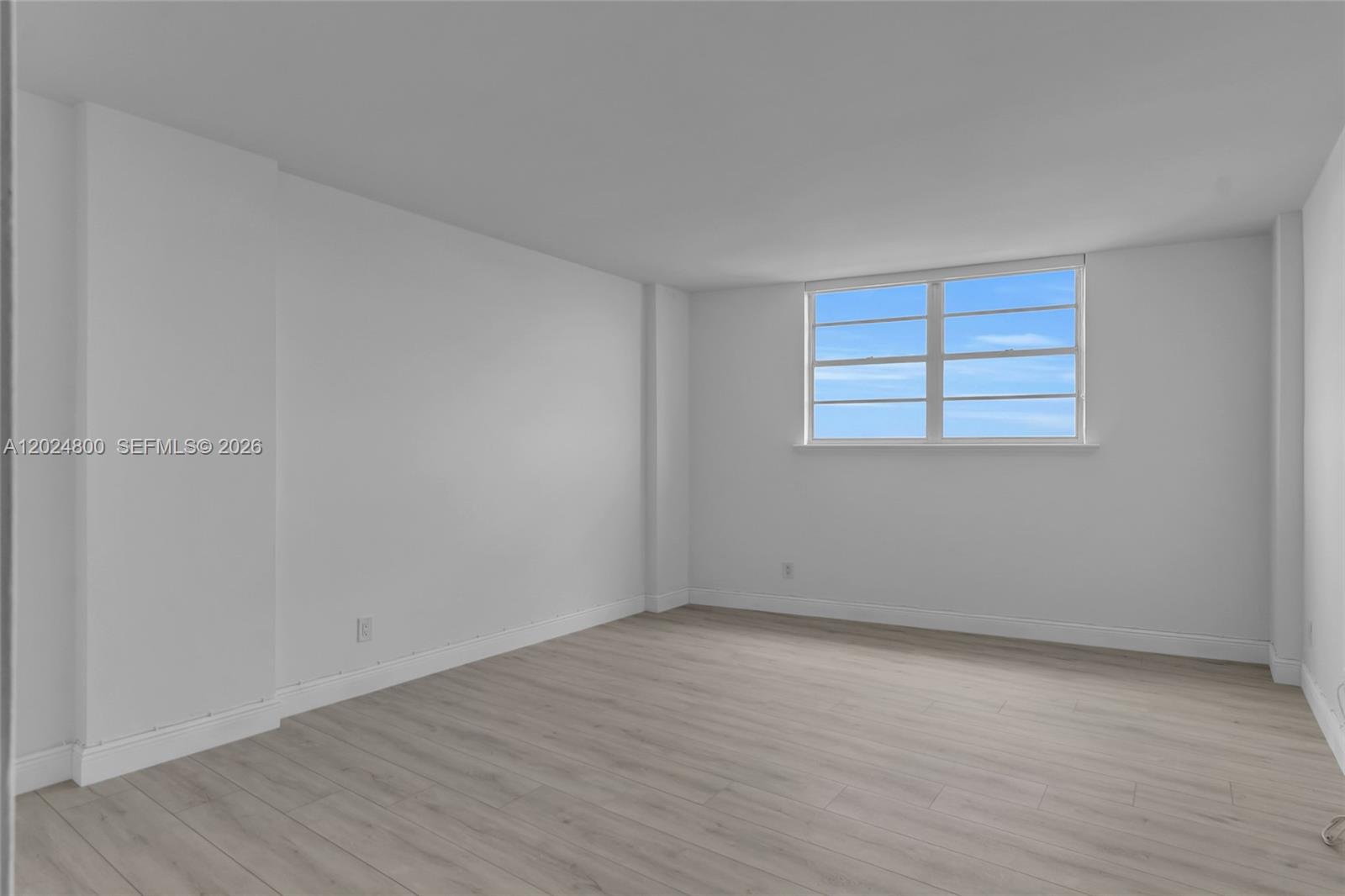 90 Edgewater Dr 1201 Property Photo 18