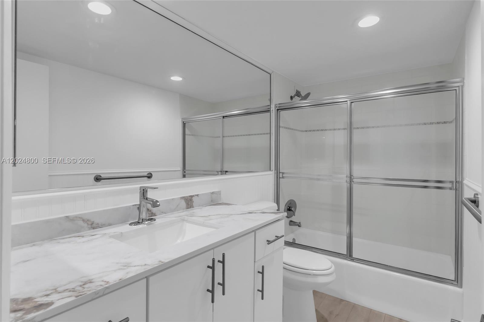 90 Edgewater Dr 1201 Property Photo 23