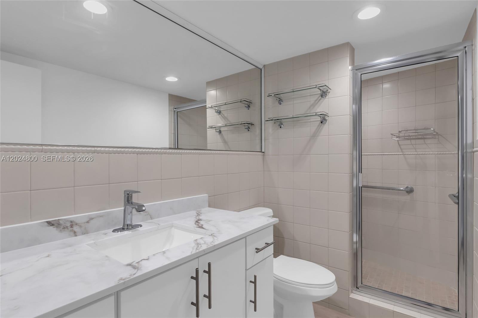 90 Edgewater Dr 1201 Property Photo 24