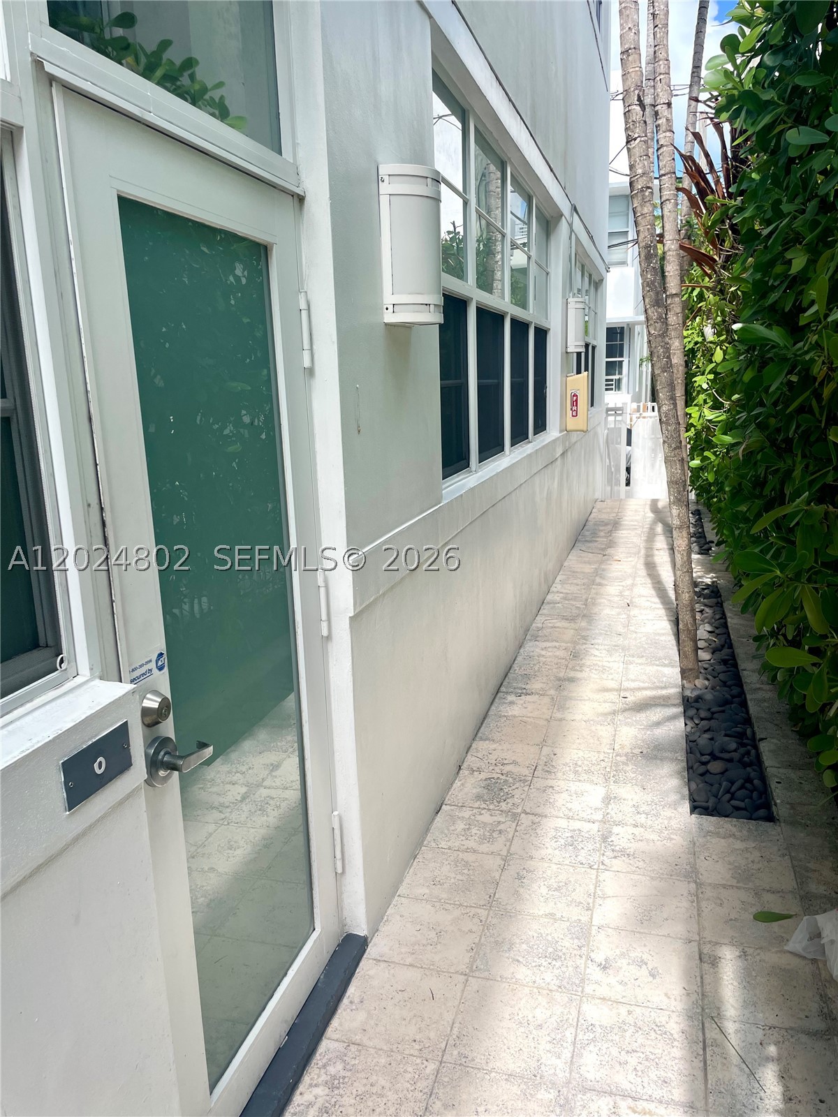 935 Euclid Ave 6 Property Photo 10