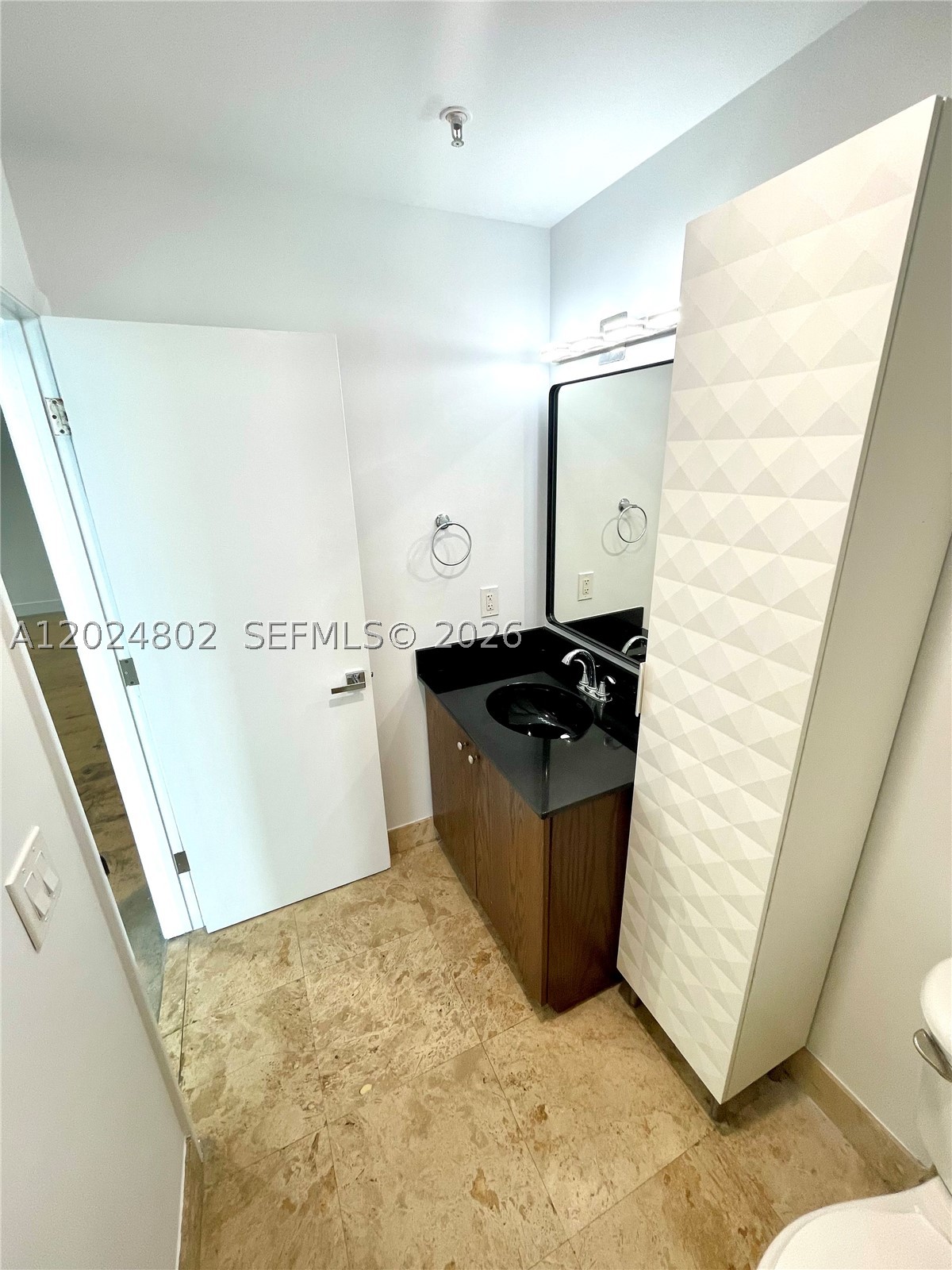 935 Euclid Ave 6 Property Photo 13