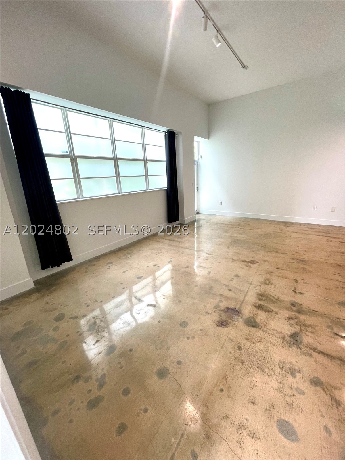 935 Euclid Ave 6 Property Photo 19