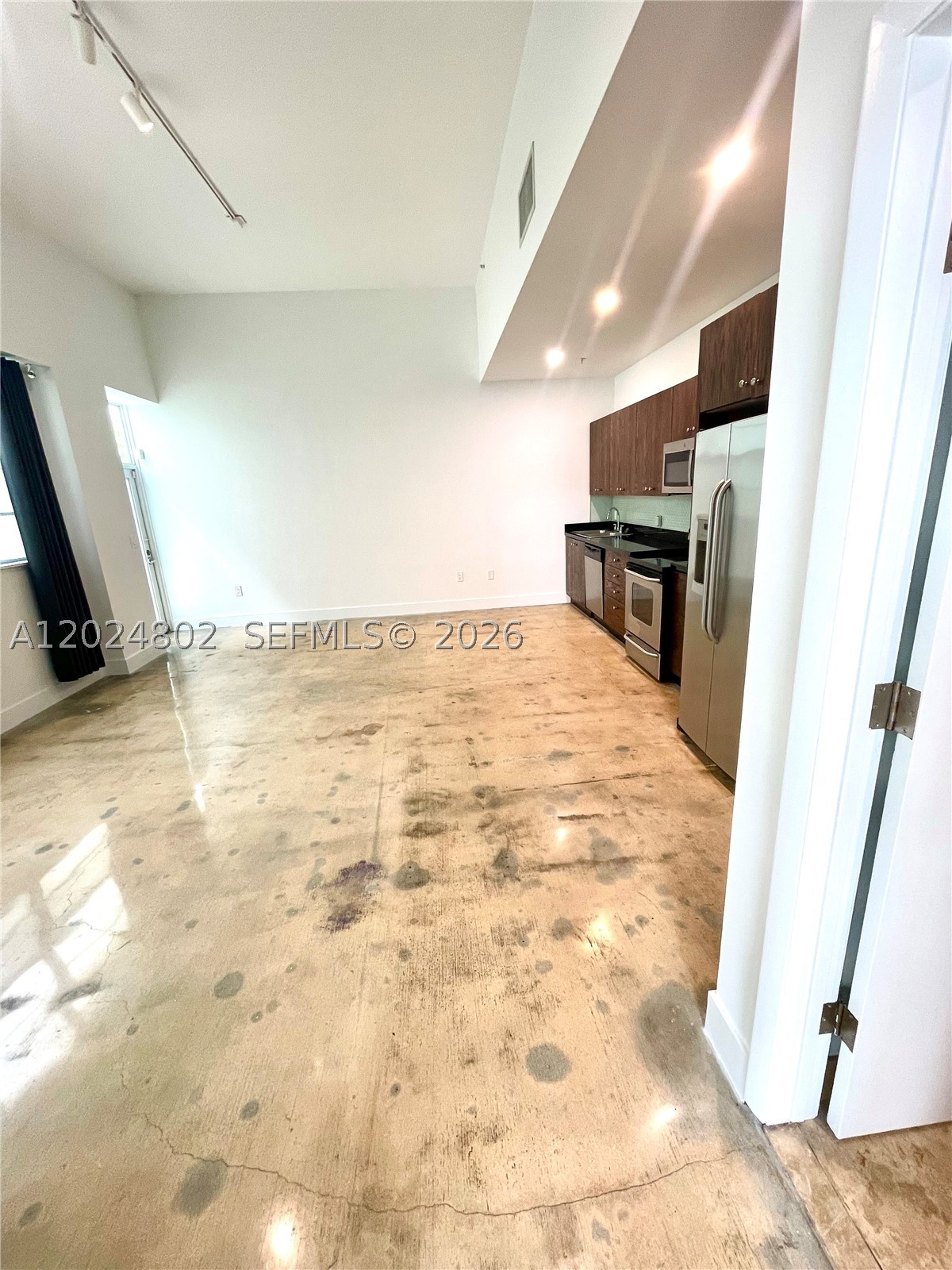 935 Euclid Ave 6 Property Photo 20