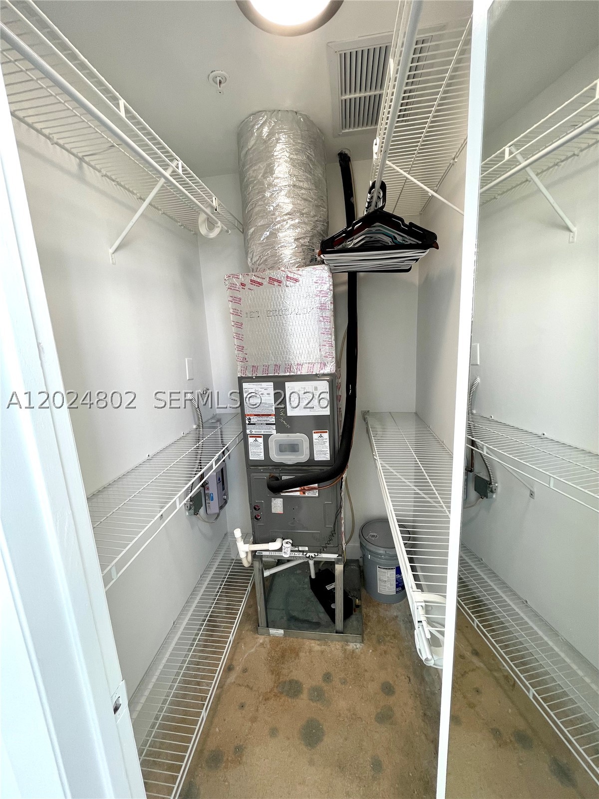 935 Euclid Ave 6 Property Photo 25