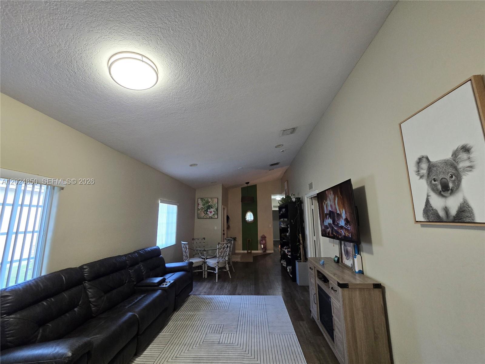 1236 Ne 32nd Ave Property Photo 5