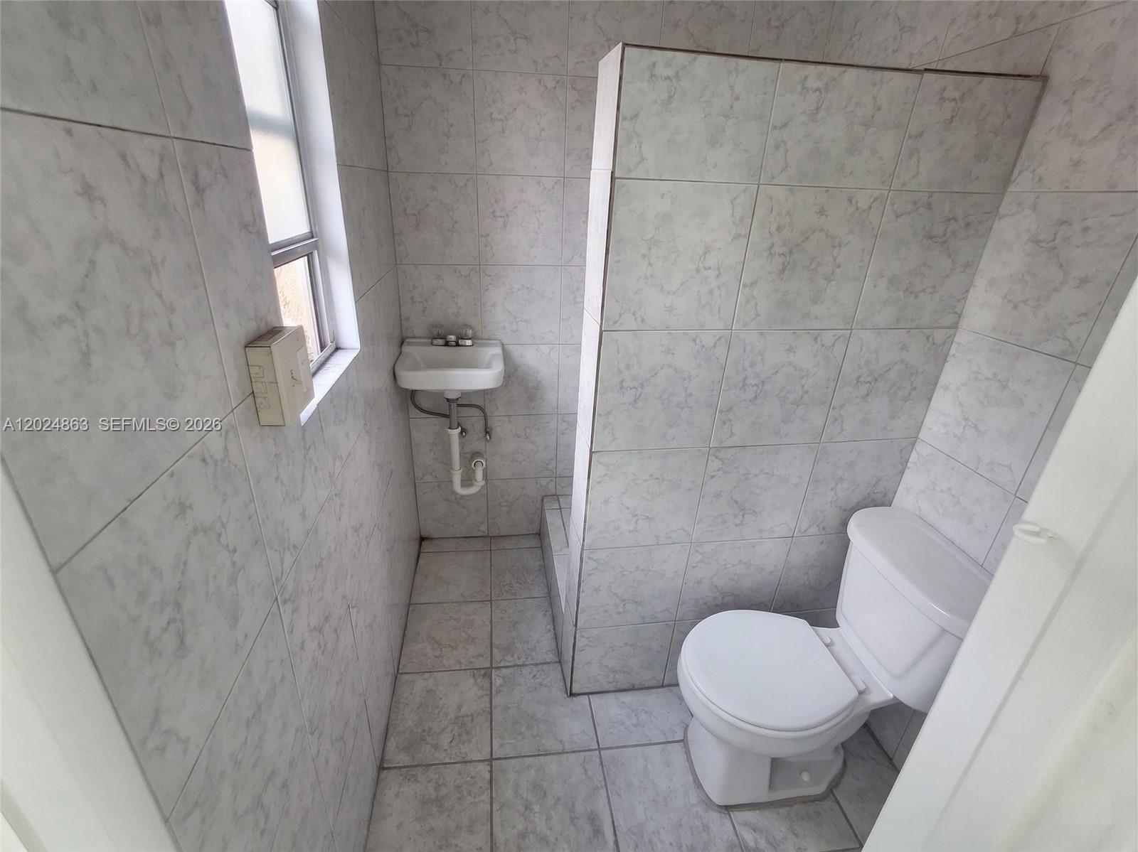 625 W Avenue A Property Photo 4