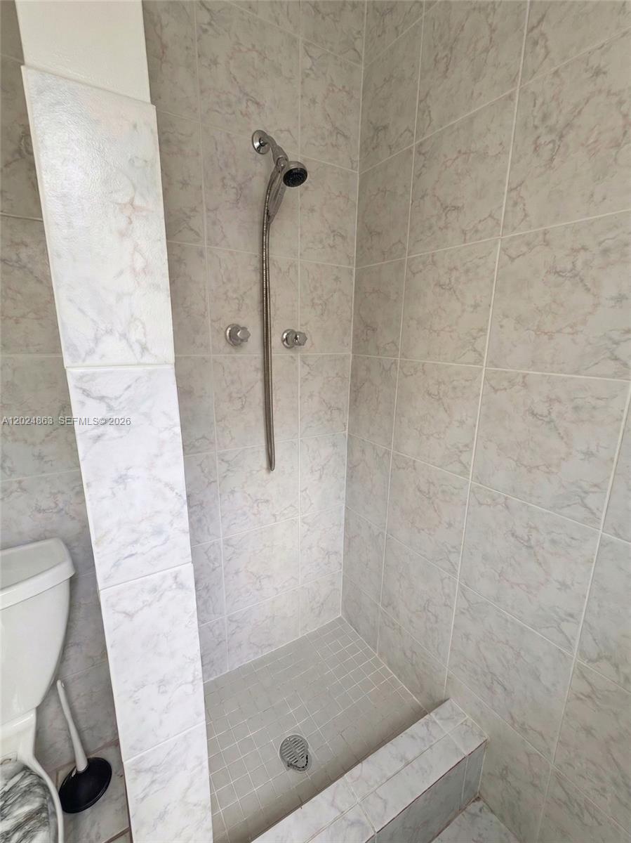 625 W Avenue A Property Photo 5