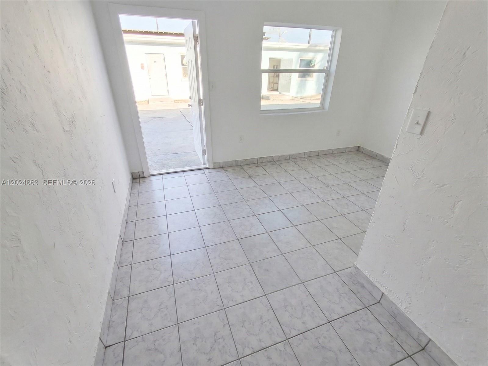 625 W Avenue A Property Photo 9