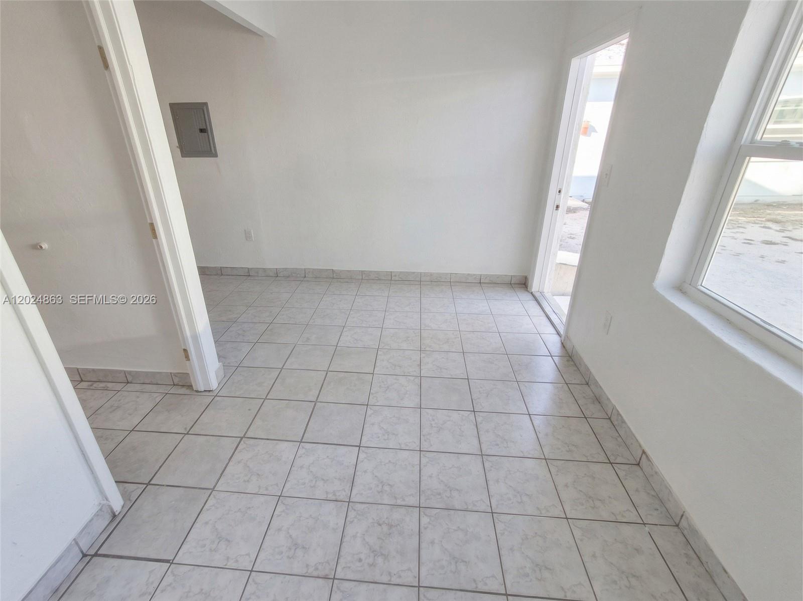 625 W Avenue A Property Photo 14