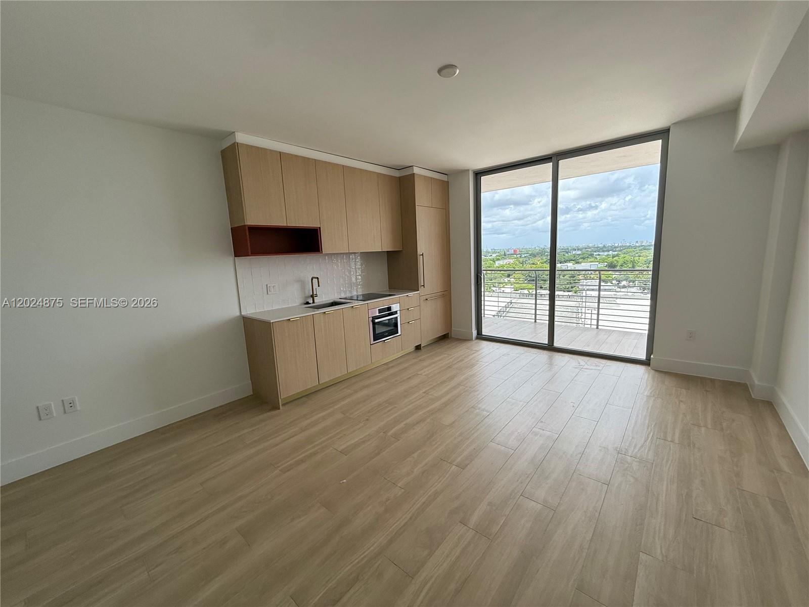 90 Ne 32 1016 Property Photo 4