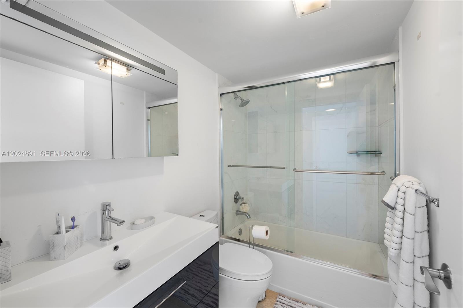 10175 Collins Ave 1505 Property Photo 21