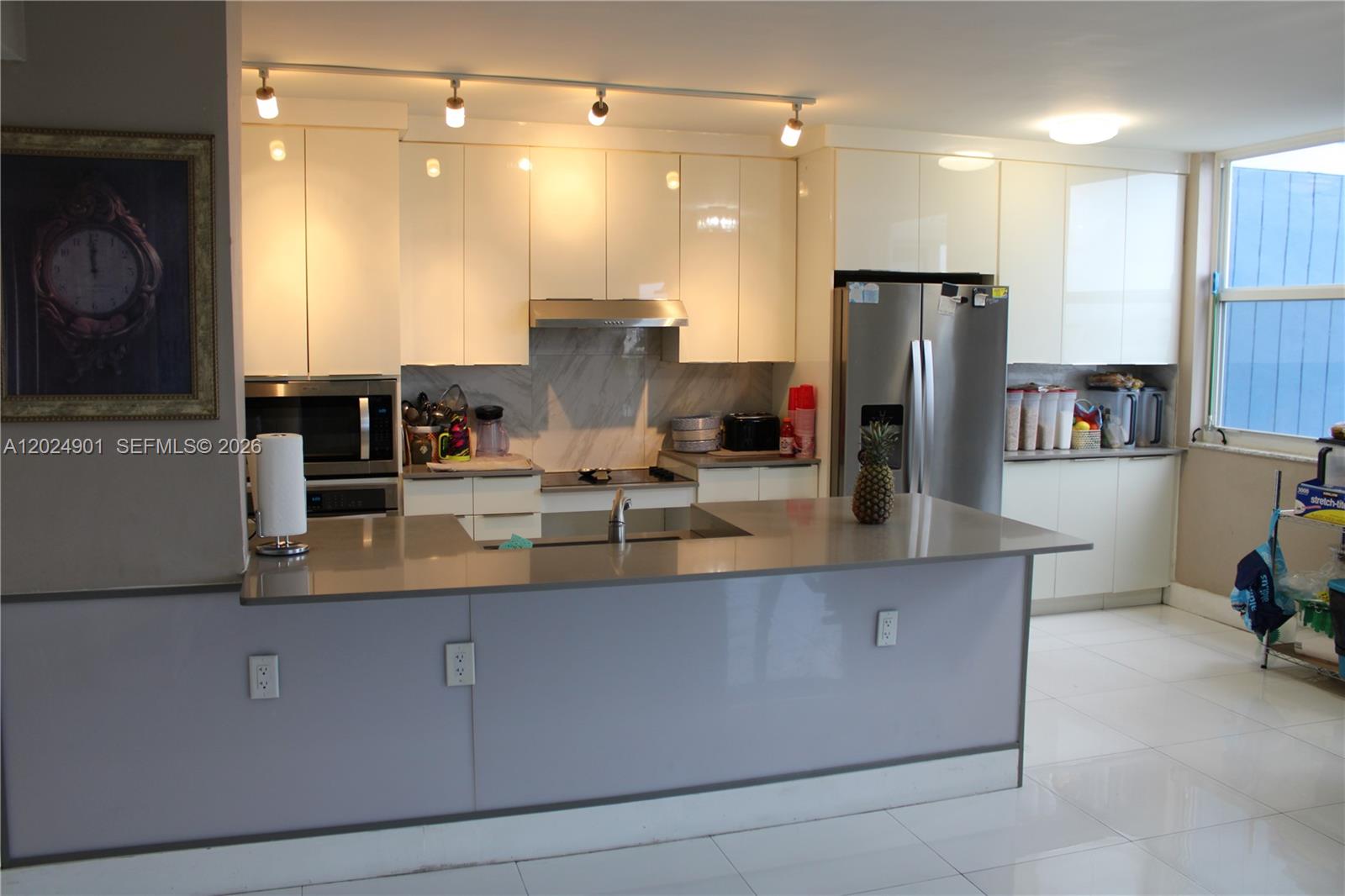 4200 Hillcrest Dr 820 Property Photo 2