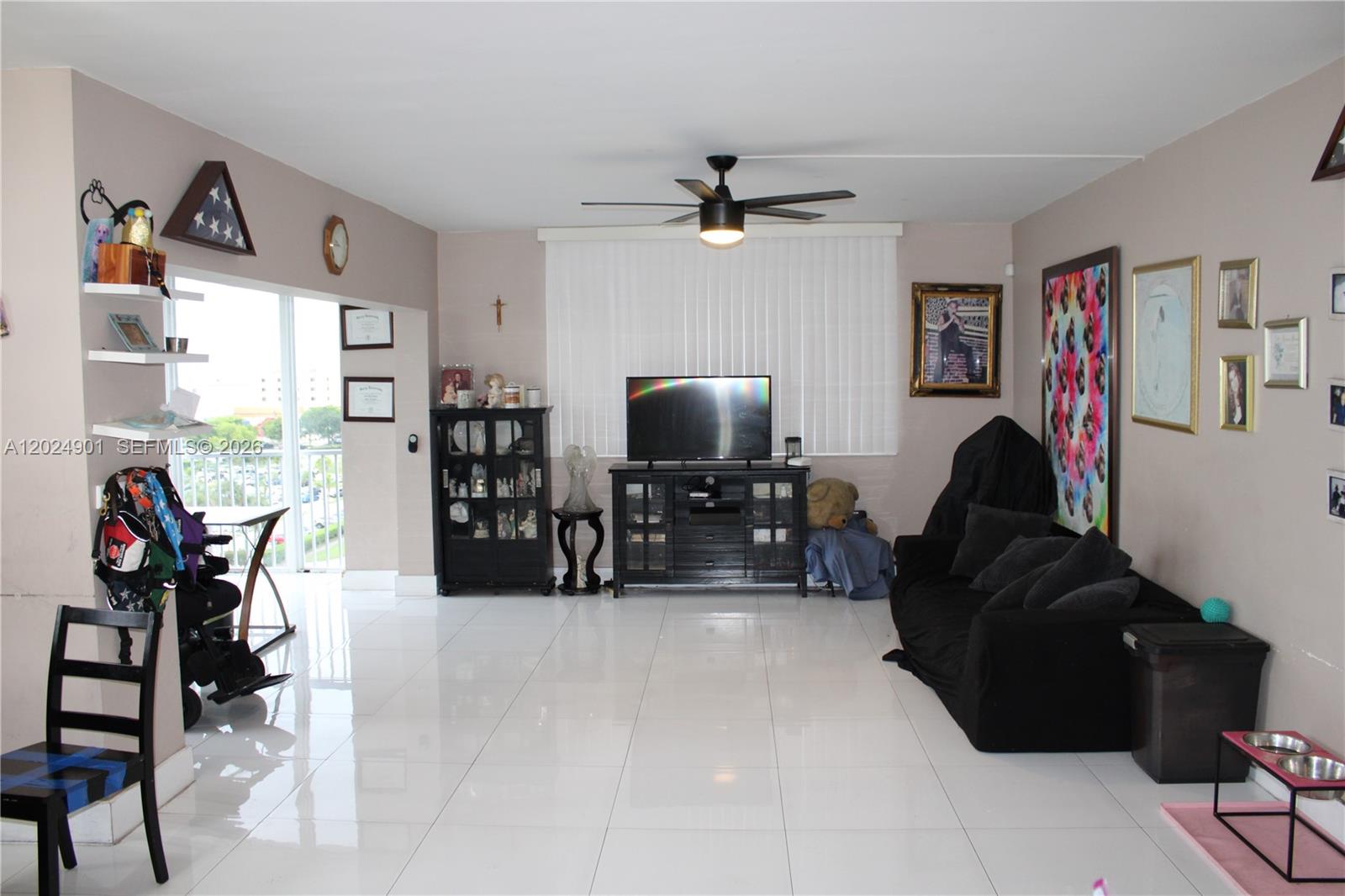 4200 Hillcrest Dr 820 Property Photo 5