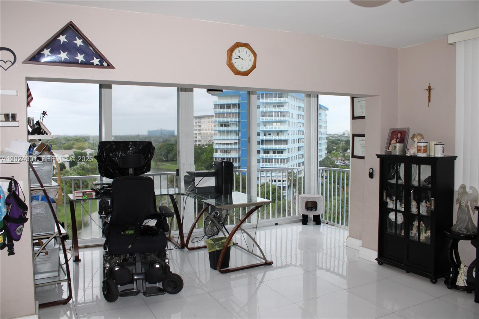 4200 Hillcrest Dr 820 Property Photo 18
