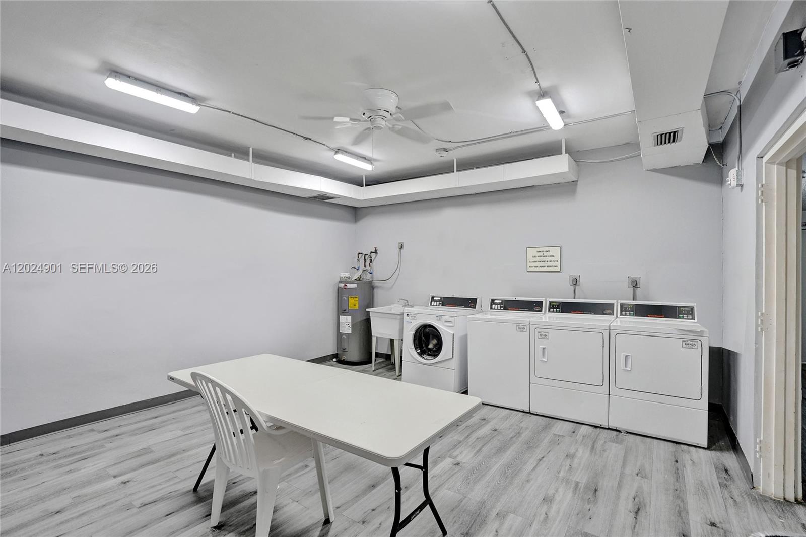4200 Hillcrest Dr 820 Property Photo 37