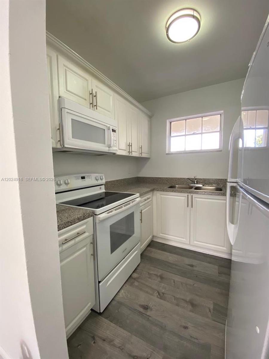 2460 Taylor St 1c Property Photo 6