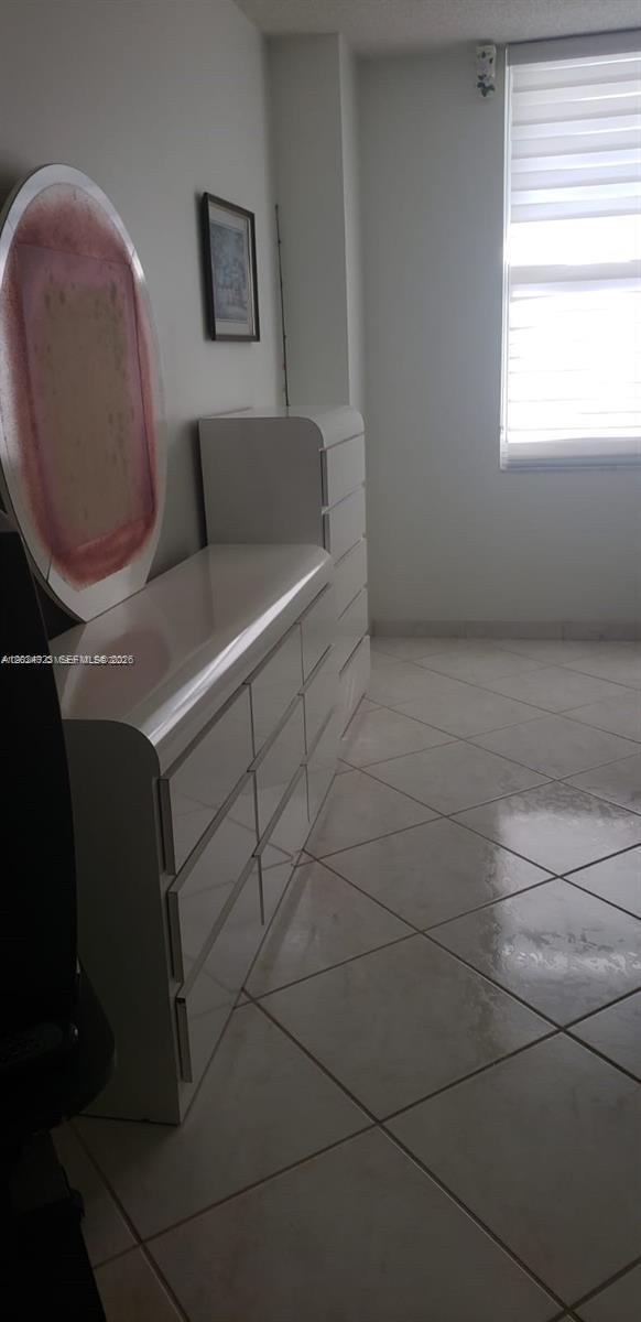 3725 S Ocean Dr 1208 Property Photo 4