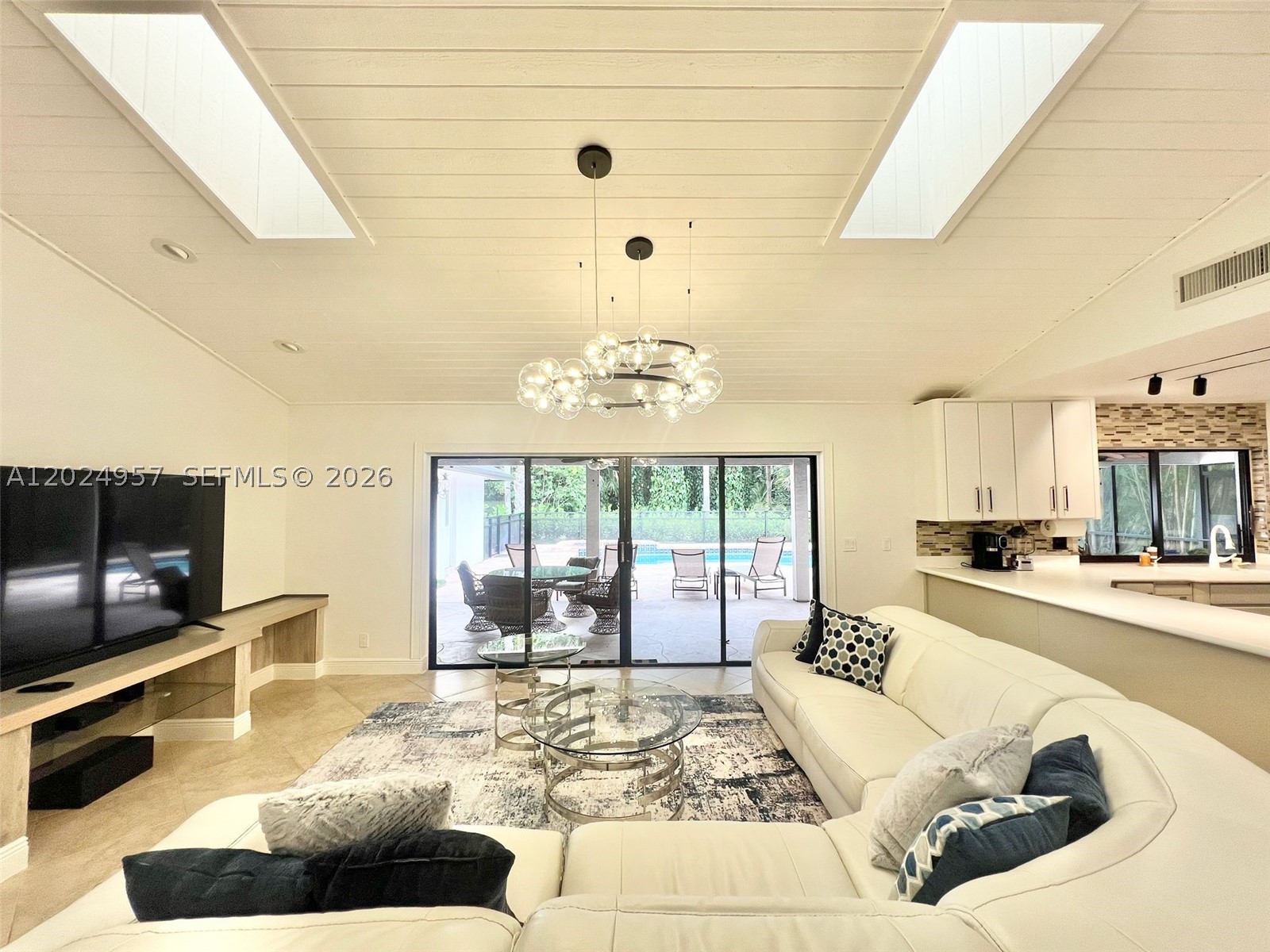 13353 Doubletree Cir Property Photo 6