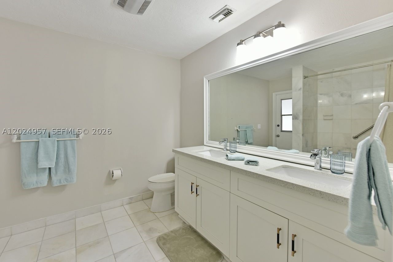 13353 Doubletree Cir Property Photo 20