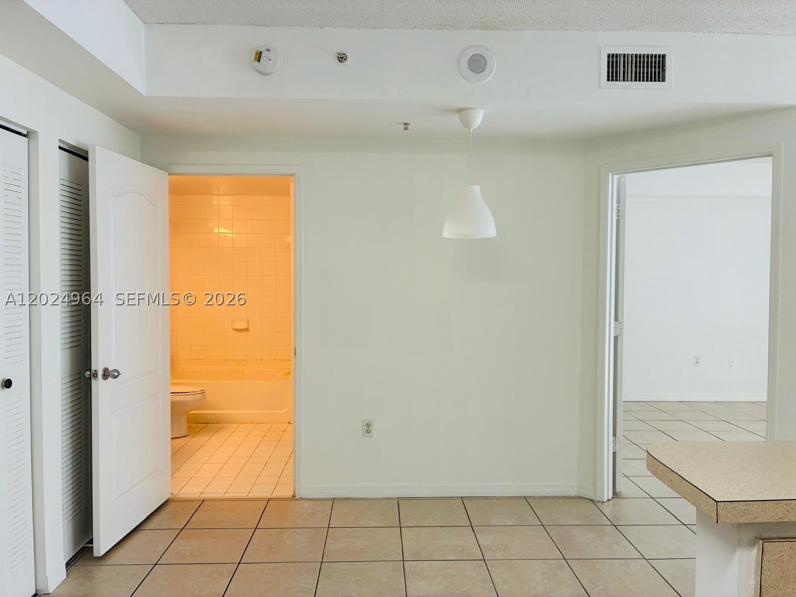 5085 Nw 7th St 909 Property Photo 6