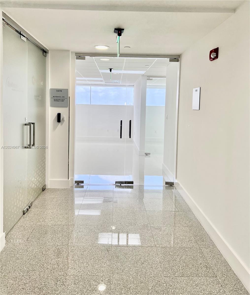2100 Ponce De Leon Blvd 1050 Property Photo 2