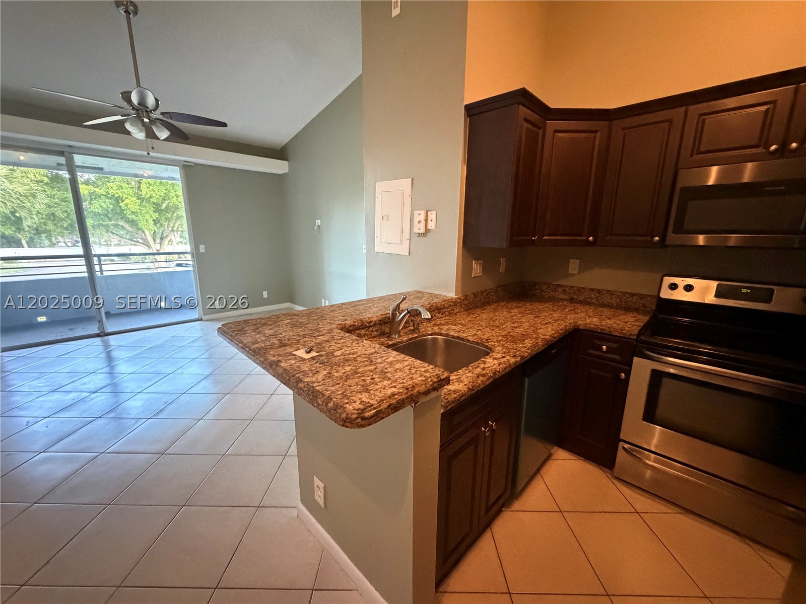 951 Lyons Rd 6206 Property Photo 3