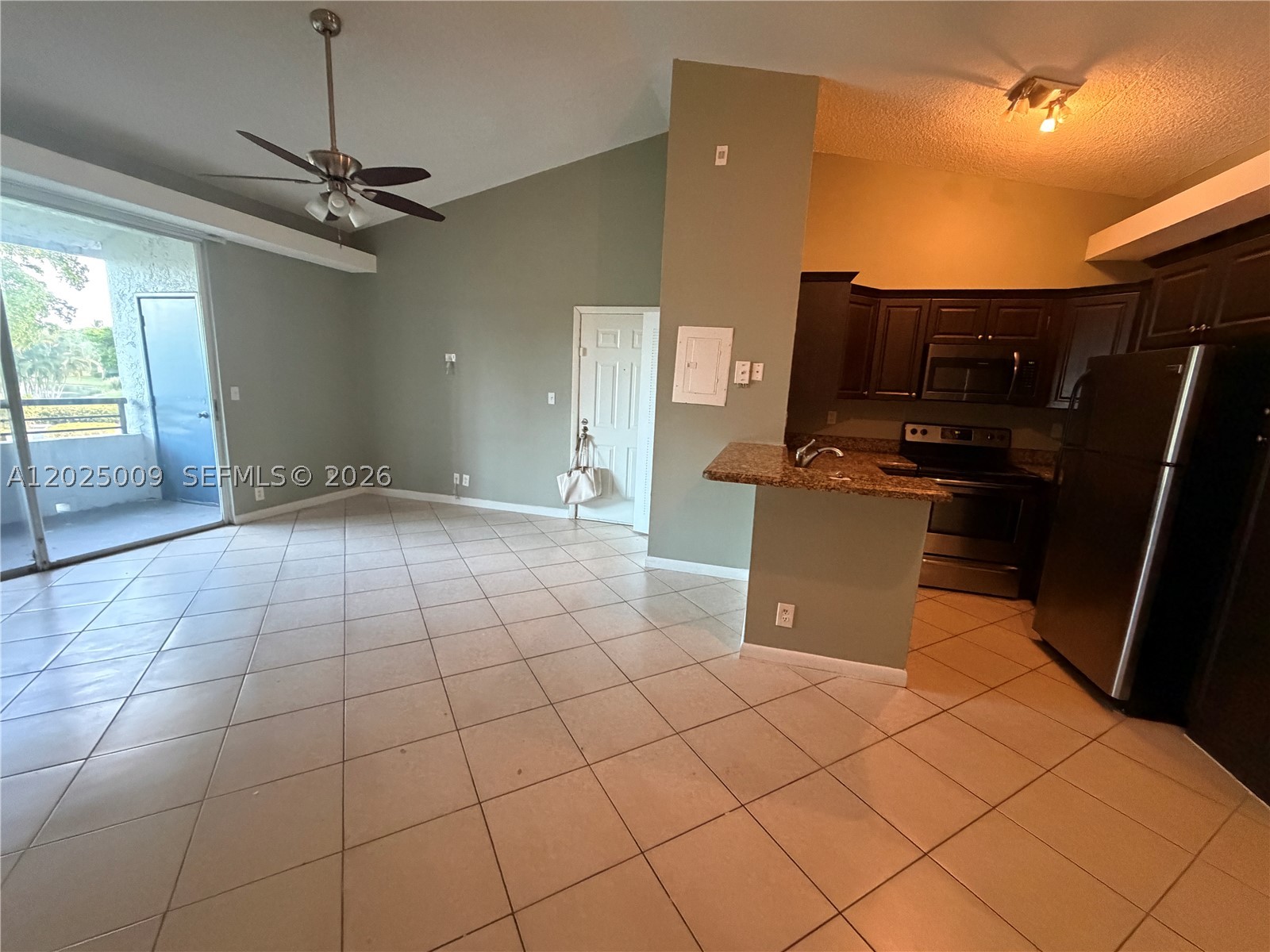 951 Lyons Rd 6206 Property Photo 4