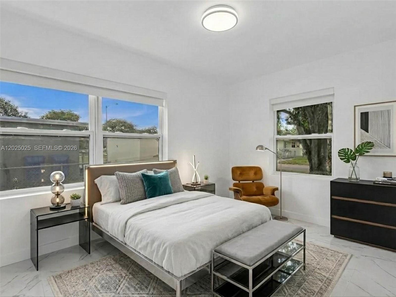 A12025025 Property Photo 6