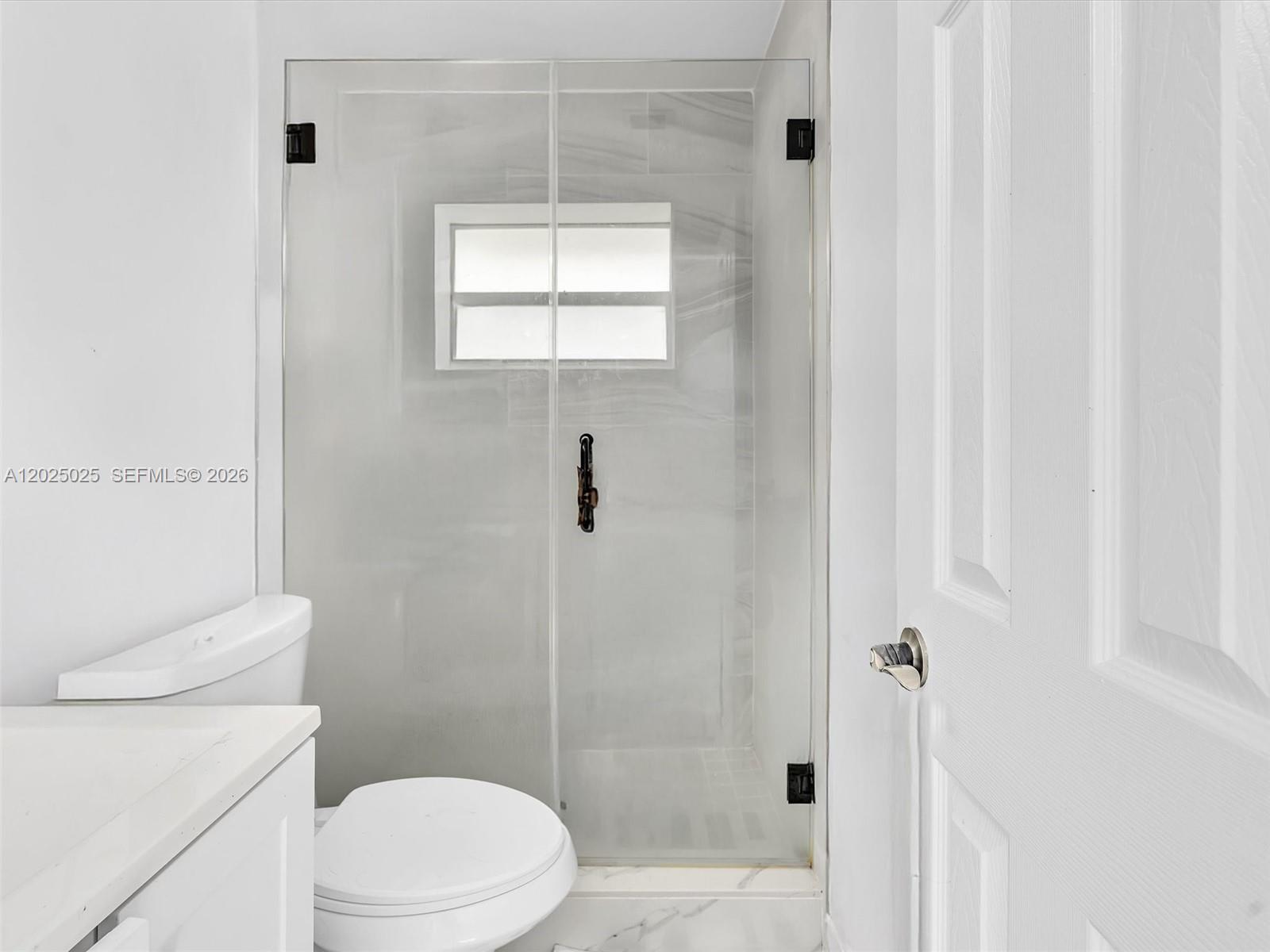 A12025025 Property Photo 16