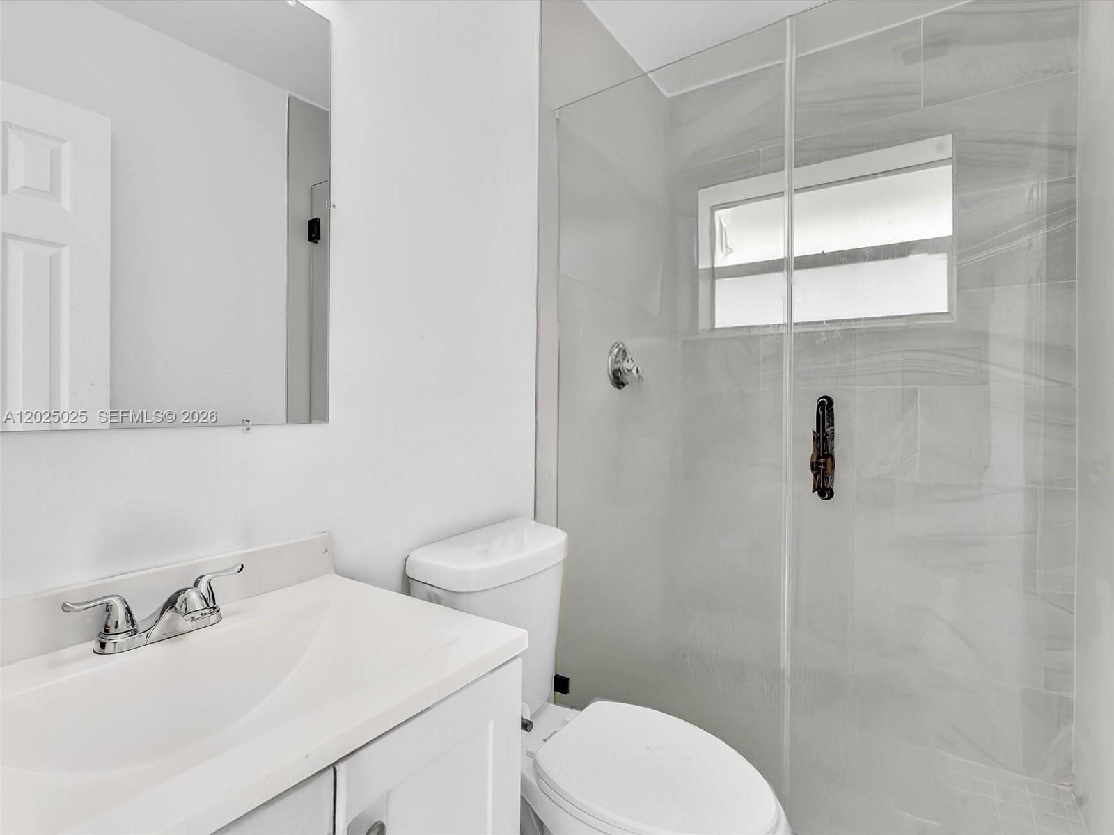 A12025025 Property Photo 17