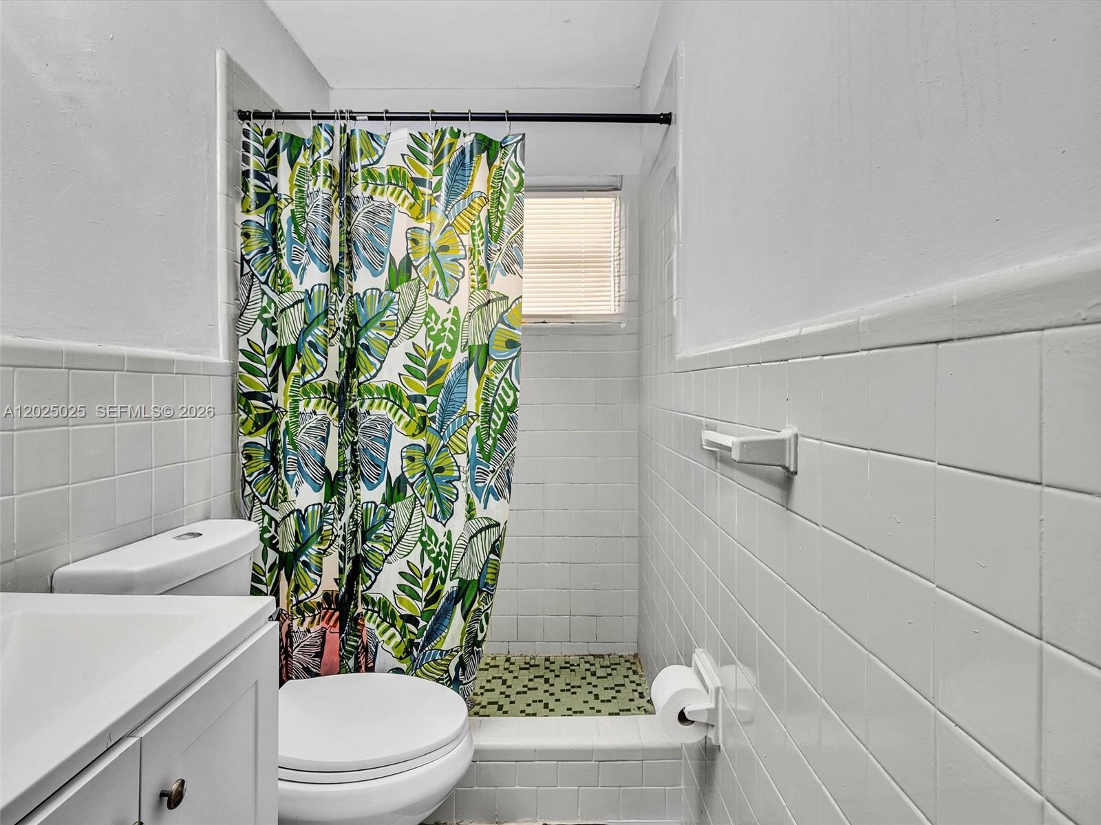 A12025025 Property Photo 34
