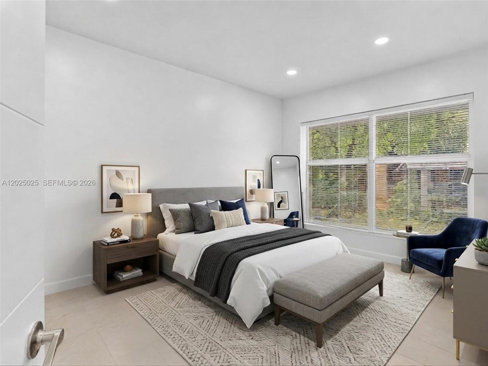 A12025025 Property Photo 41