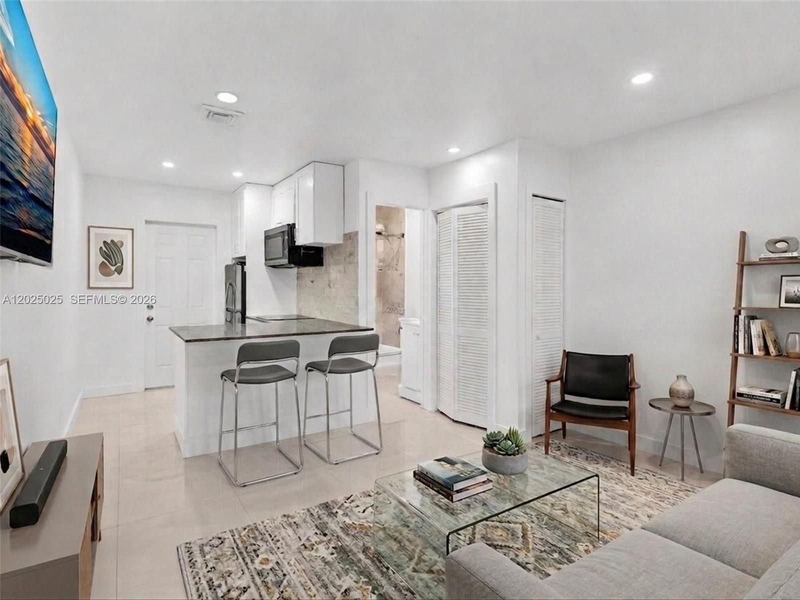 A12025025 Property Photo 43